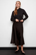 Beatrice Satin black Midi Skirt – Front View