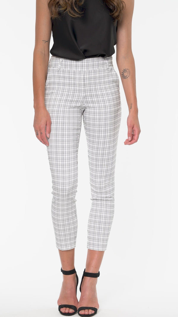 Model wearing the Gwyneth Vienna Plaid Ankle Pant in Vienna Plaid, video